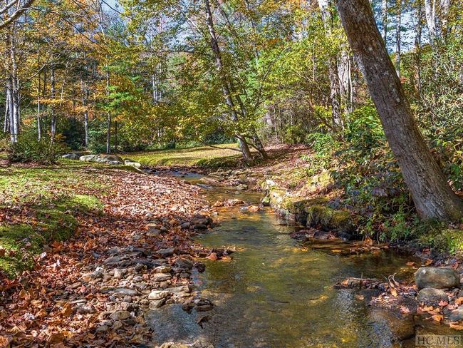 340 Mills Creek Trce, House other with 4 bedrooms, 5 bathrooms and null parking in Lake Toxaway NC | Image 28