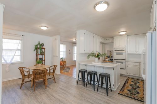 main-215 Donna Dr, Madison, TN, 37115-3618 | Card Image