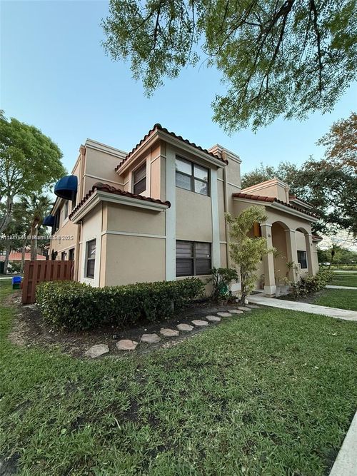 apt-56-513 Racquet Club Rd, Weston, FL, 33326-1873 | Card Image