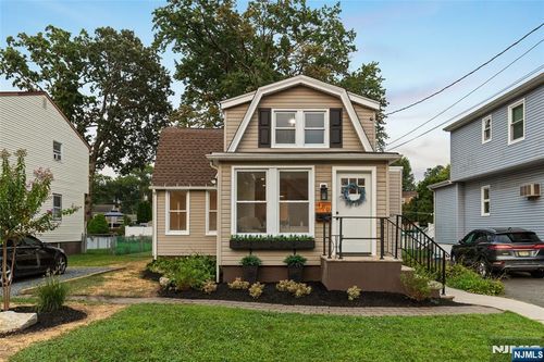180 Cutter Ave, Fords, NJ, 08863-1505 | Card Image