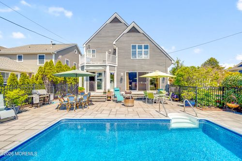 200 Beacon Blvd, Sea Girt, NJ, 08750-1611 | Card Image