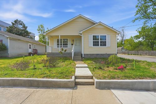 212 Myrtle St, Nashville, TN, 37206-4048 | Card Image