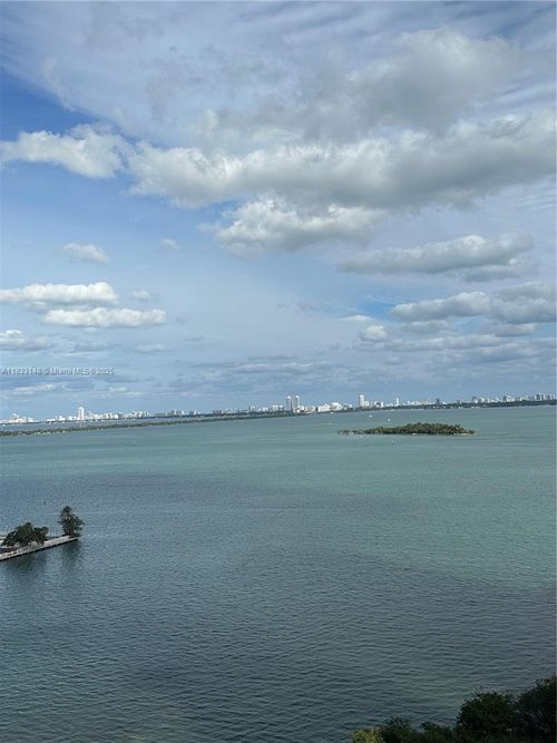 apt-1505-2000 N Bayshore Dr, Miami, FL, 33137-5129 | Card Image