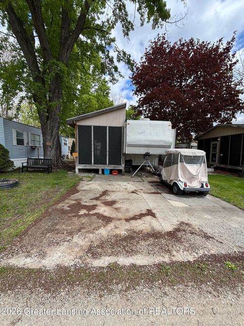 77-10001 E Goodall Road, Durand, MI, 48429 | Card Image
