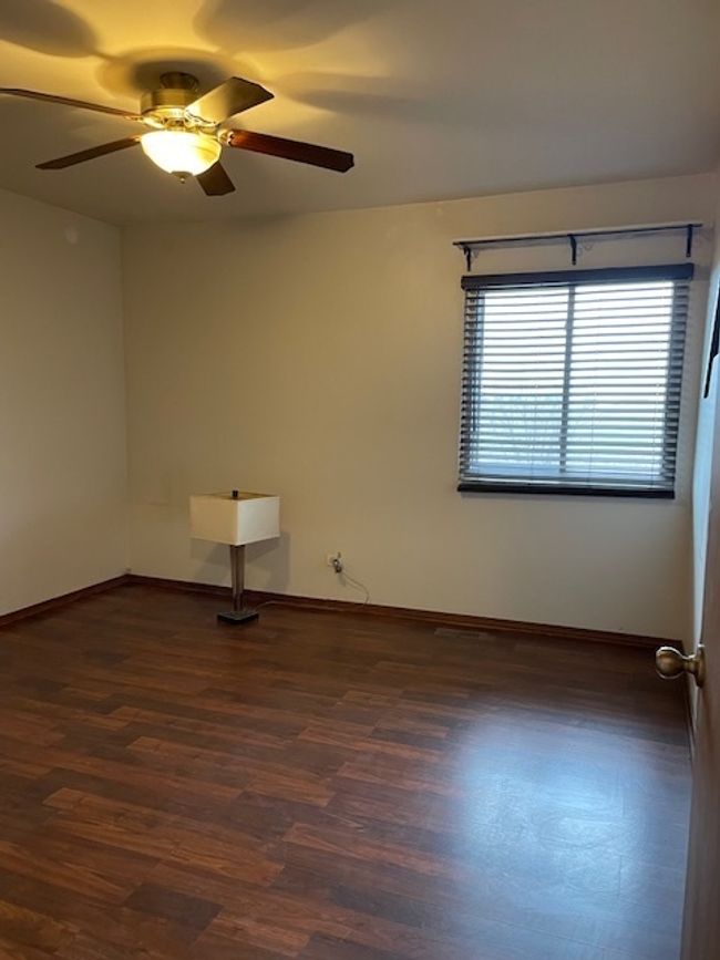 15-4 - 6033 Kit Carson Dr, Condo with 2 bedrooms, 1 bathrooms and 1 parking in Hanover Park IL | Image 8