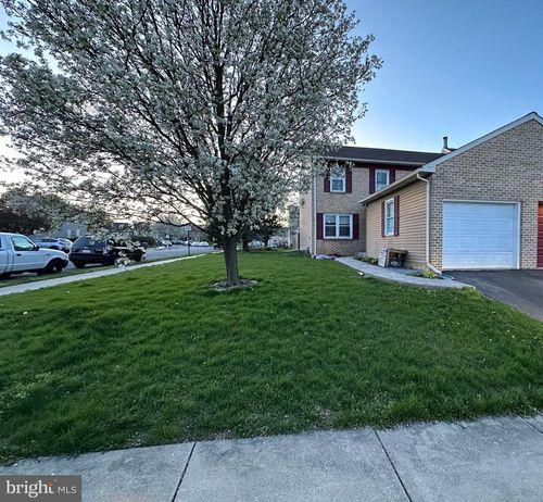 2798 Madison Ct, EAST PETERSBURG, PA, 17520-1035 | Card Image