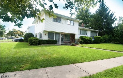 1 Country Club Ln, Elizabeth, NJ, 07208-2607 | Card Image