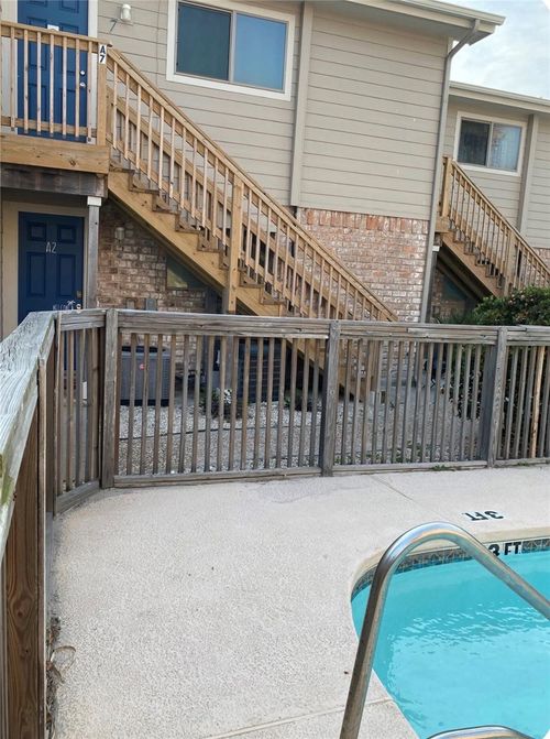 a2-15209 Leeward Dr, Corpus Christi, TX, 78418-8033 | Card Image
