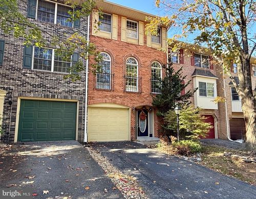 1028 Lindsay Ln, HAGERSTOWN, MD, 21742-4608 | Card Image