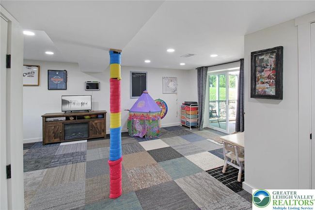 8539 Rextown Rd, House other with 4 bedrooms, 4 bathrooms and null parking in Slatington PA | Image 54