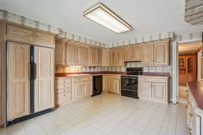 KITCHEN | Image 10