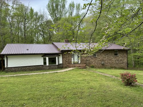 4050 Southside Rd, Southside, TN, 37171-9037 | Card Image