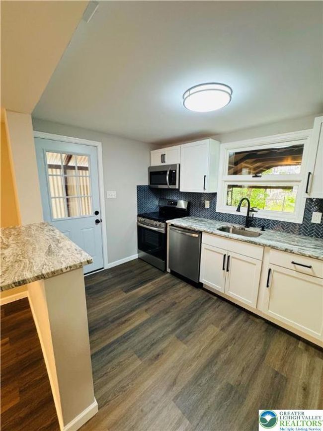 332 W Patterson St, House other with 3 bedrooms, 1 bathrooms and null parking in Lansford PA | Image 16