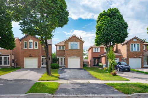 1016 Whispering Wood Dr, Mississauga, ON, L5C3Z4 | Card Image
