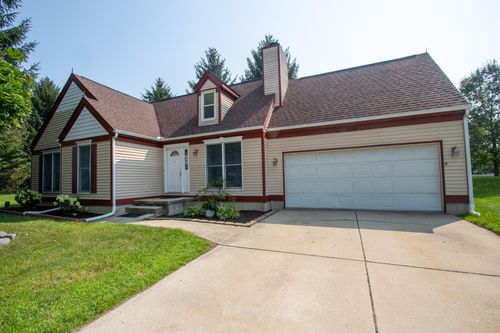 399 Conestoga Dr, Chesterton, IN, 46304 | Card Image