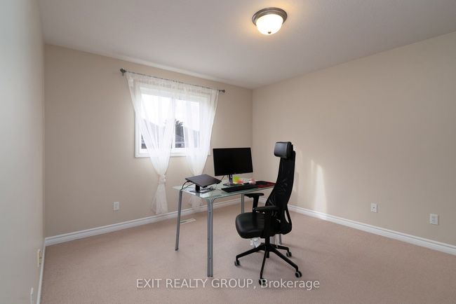 28 Kyle Crt, House other with 2 bedrooms, 1 bathrooms and 4 parking in Frankford ON | Image 13