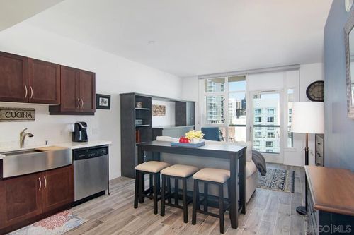 1107-427 9th Ave, San Diego, CA, 92101-5506 | Card Image