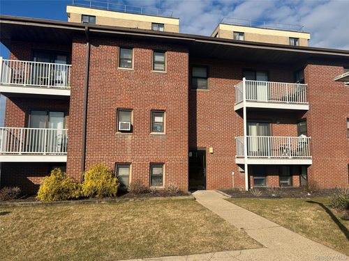 apt-b2-475 W Broadway, Long Beach, NY, 11561-3145 | Card Image