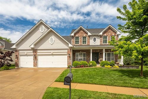 46 Heritage Pointe Cir, Fenton, MO, 63026-2390 | Card Image