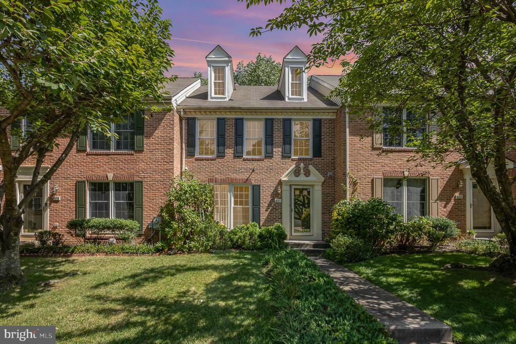 Budleigh Cir, Lutherville Timonium, MD 21093