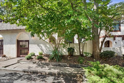 130 Five Crown Royal, Evesham, NJ, 08053-2805 | Card Image