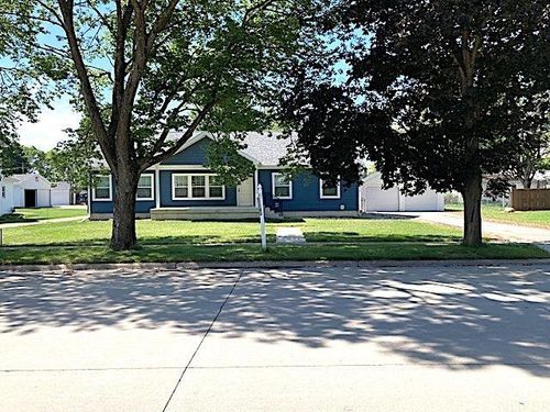 515 N 1st St, Greene, IA, 50636-9752 | Card Image