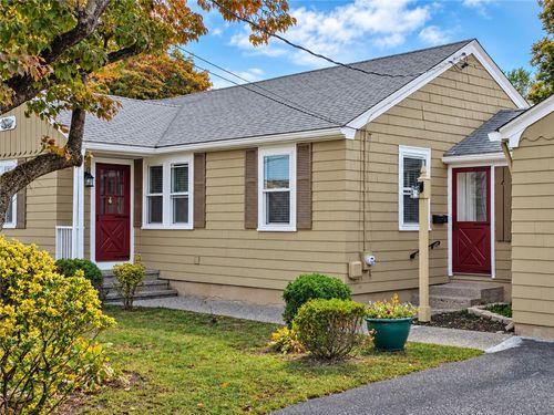 107 Fuller St, Pawtucket, RI, 02861-3016 | Card Image