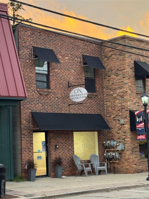 417 Mill St, Ortonville, MI, 48462-7705 | Card Image