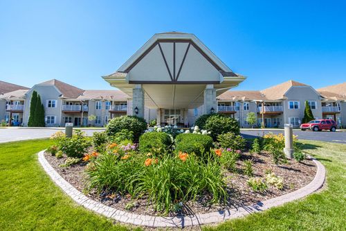 104-N113W16241 Sylvan Circle, Germantown, WI, 53022 | Card Image