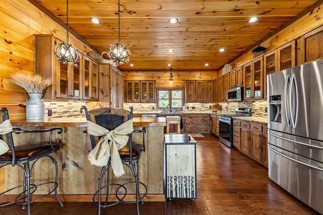 9 Kensington Dr, Home with 3 bedrooms, 3 bathrooms and null parking in Mineral Bluff GA | Image 17