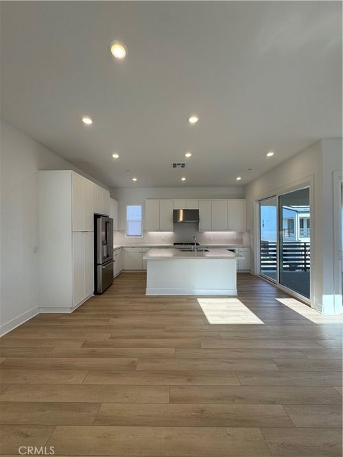 436 Loon, Irvine, CA, 92618-5923 | Card Image