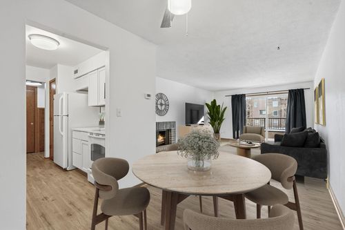 apt-210-2200 Midland Grove Rd, Roseville, MN, 55113-3869 | Card Image