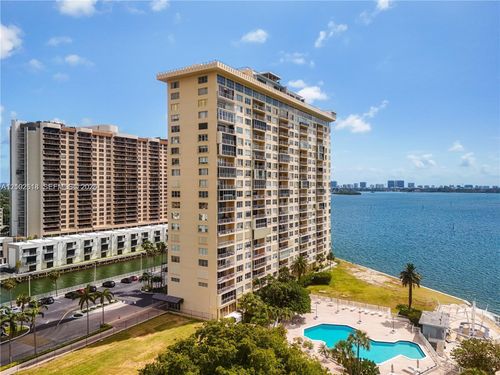 1i-11111 Biscayne Blvd, Miami, FL, 33181-3404 | Card Image