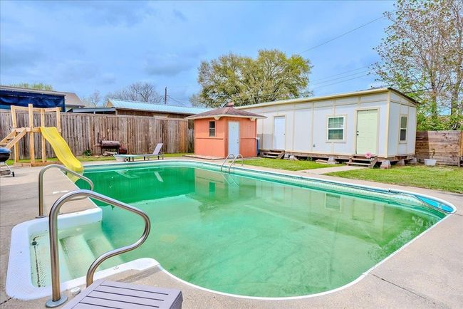 391 Roberts Ave, House other with 3 bedrooms, 2 bathrooms and null parking in Bridge City TX | Image 24