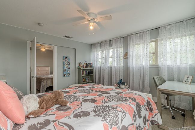 3951 Briar Hollow St, House other with 3 bedrooms, 2 bathrooms and null parking in San Antonio TX | Image 39