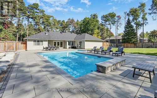 39 Forest Drive, Collingwood, ON, L9Y4W7 | Card Image