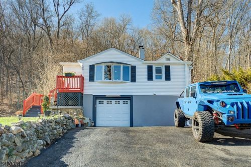 599 Berkshire Valley Rd, Wharton, NJ, 07885-1102 | Card Image