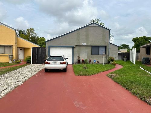 2410 Sw 87th Ter, Miramar, FL, 33025-2024 | Card Image