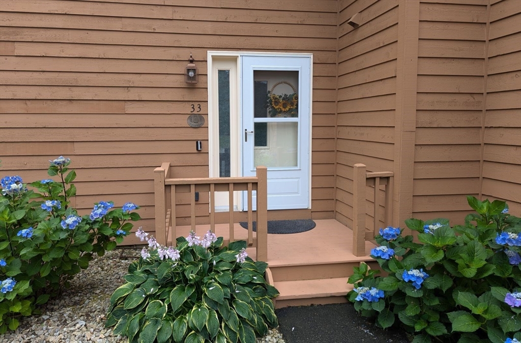 Clement Ct, Haverhill, MA 01832