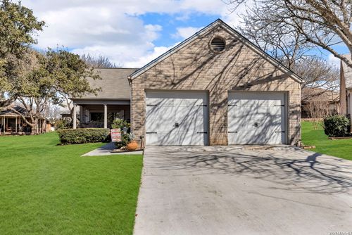 3852 Greenridge, Schertz, TX, 78108-2211 | Card Image