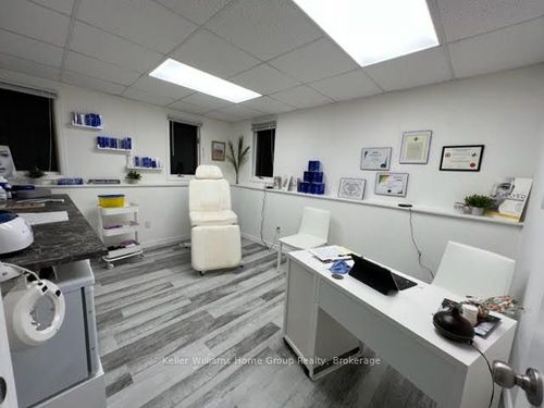 upper-465A St Patrick St W, Fergus, ON, N1M1M2 | Card Image