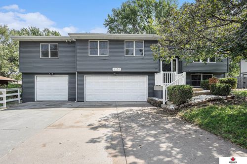 5200 Tipperary Trl, Lincoln, NE, 68512-1459 | Card Image