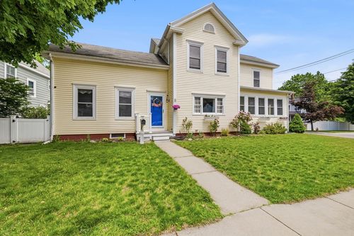 11 Colchester, Amesbury, MA, 01913 | Card Image