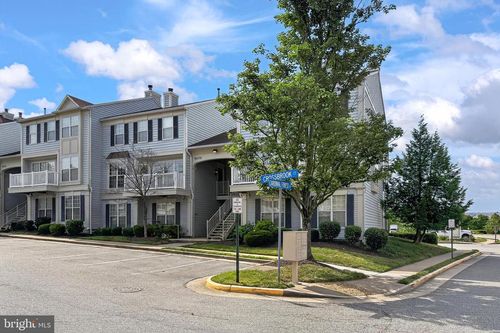 202-8209 Crossbrook Ct, LORTON, VA, 22079-4624 | Card Image