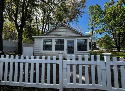 99 Coolidge Avenue, Bennington, VT, 05201 | Card Image