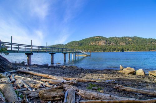 6903 Shark Rd, Pender Island, BC, V0N2M2 | Card Image