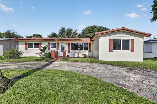 130 Nw 78th Avenue, Pembroke Pines, FL, 33024 | Card Image