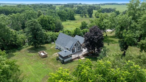 114 Blackberry Cir, DIXON, IL, 61021-8946 | Card Image