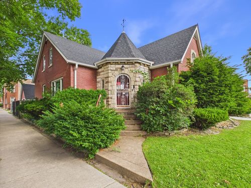 8156 S Paxton Avenue, Chicago, IL, 60617 | Card Image
