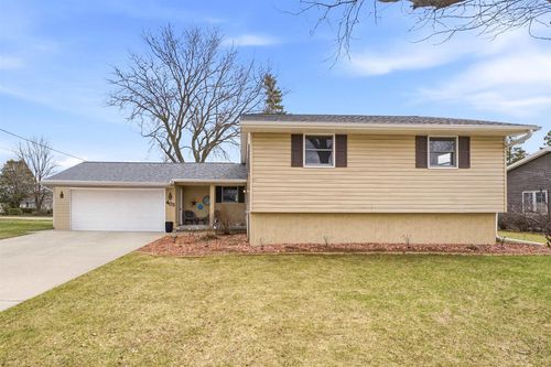 403 Orchard Lane Lane, LITTLE CHUTE, WI, 54140 | Card Image